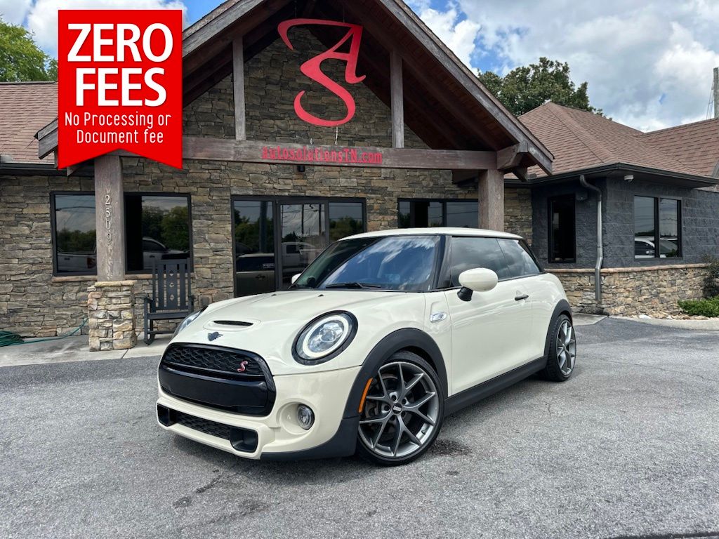 Pepper White 2020 MINI Cooper Hatchback Front-Wheel Drive