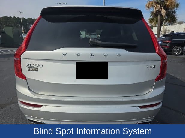 2020 Volvo XC90 T5 Momentum 7 Passenger