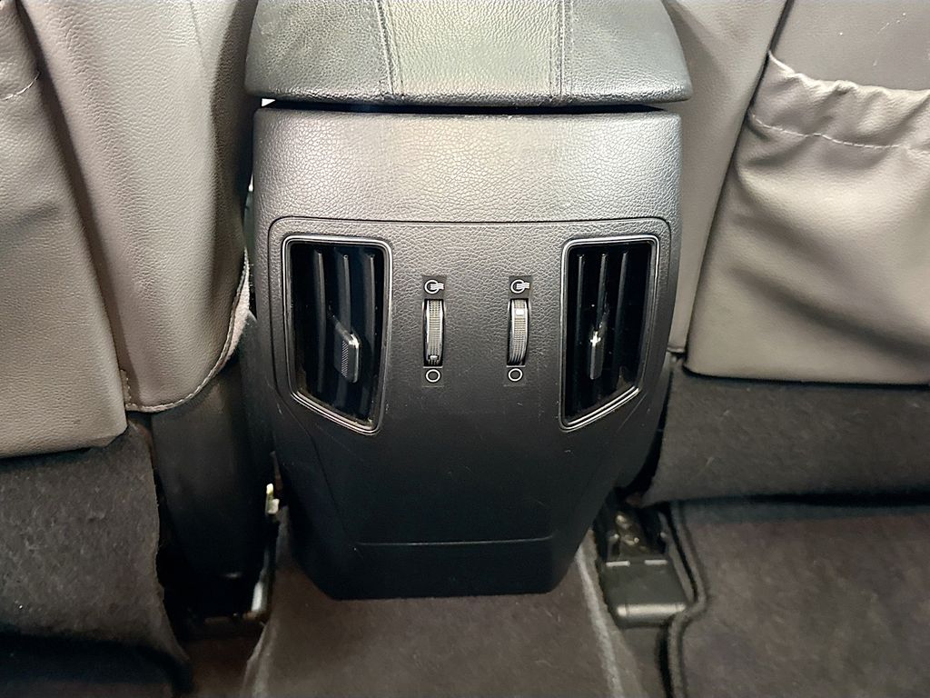 2012 Hyundai Sonata Base 27
