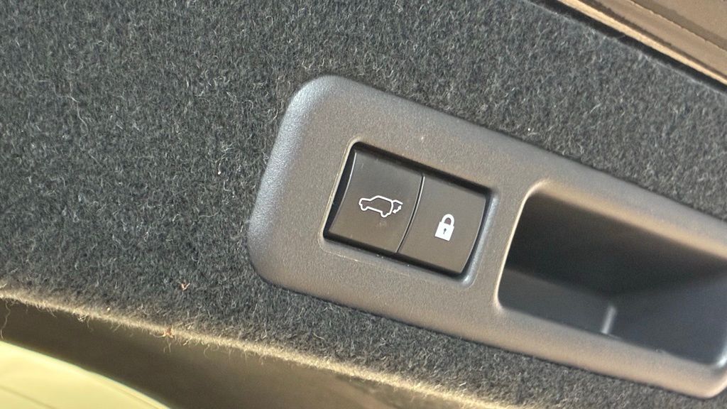 Thumbnail: 2020 Lexus RX - 6