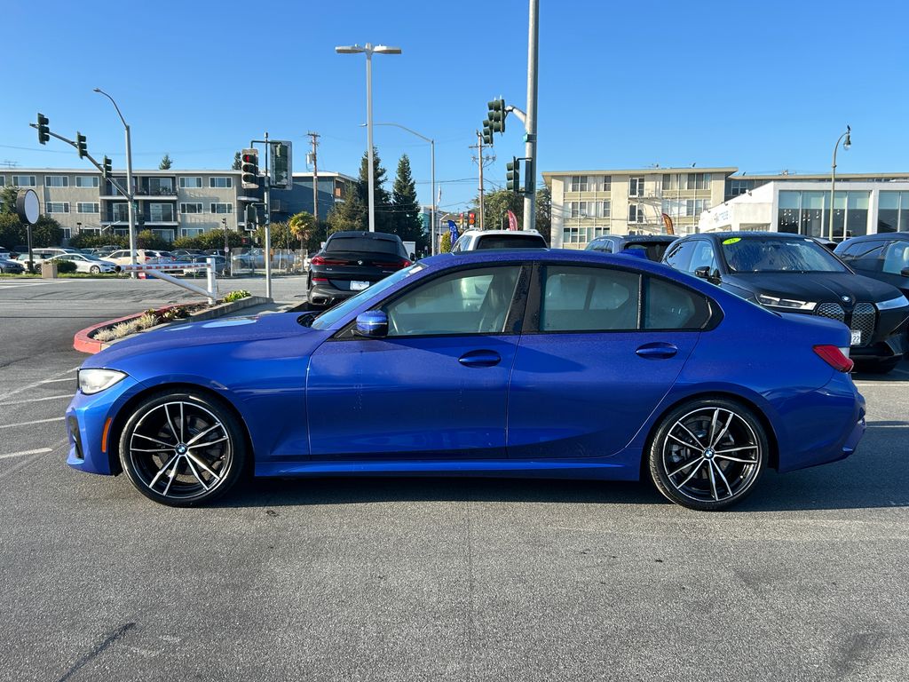 Thumbnail: 2021 BMW 3 Series - 2