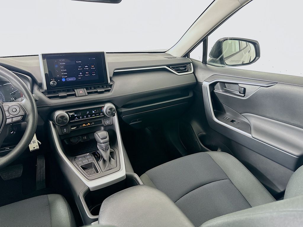 Thumbnail: 2025 Toyota RAV4 - 22