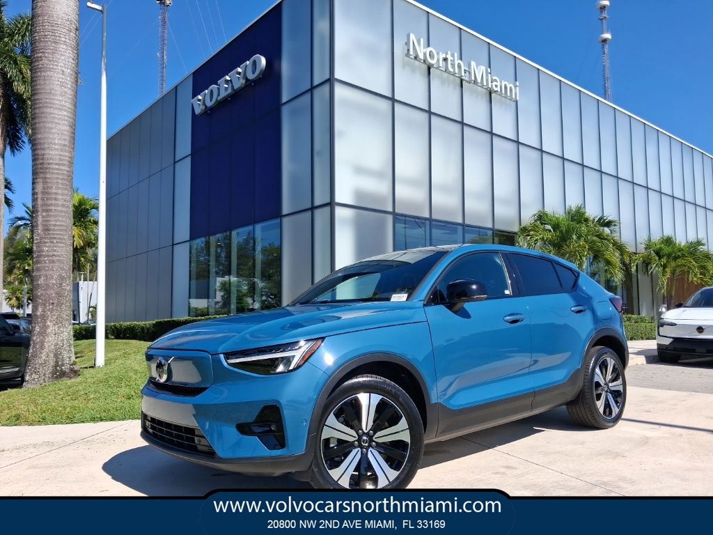 2023 Volvo C40 Recharge Pure Electric Twin Plus