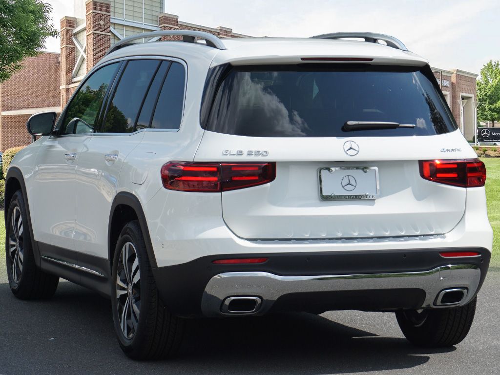 Thumbnail: 2025 Mercedes-Benz GLB - 7