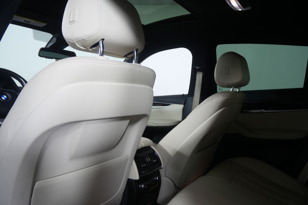 Thumbnail: 2019 BMW X6 - 14