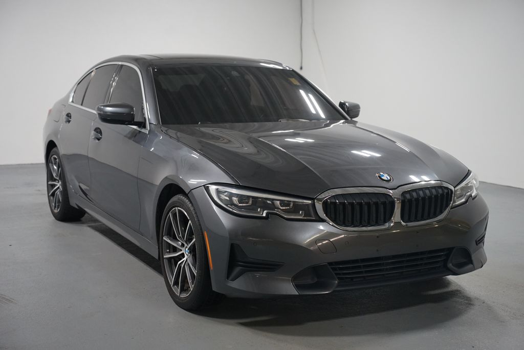 Thumbnail: 2020 BMW 3 Series - 3
