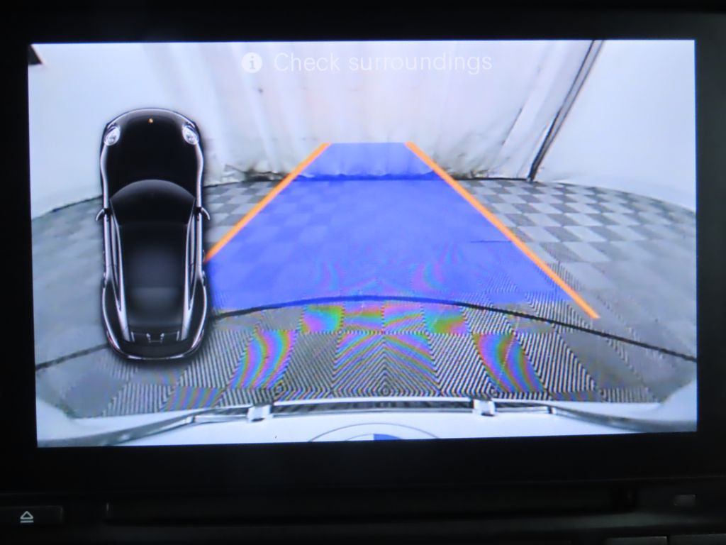 Thumbnail: 2018 Porsche 911 - 16