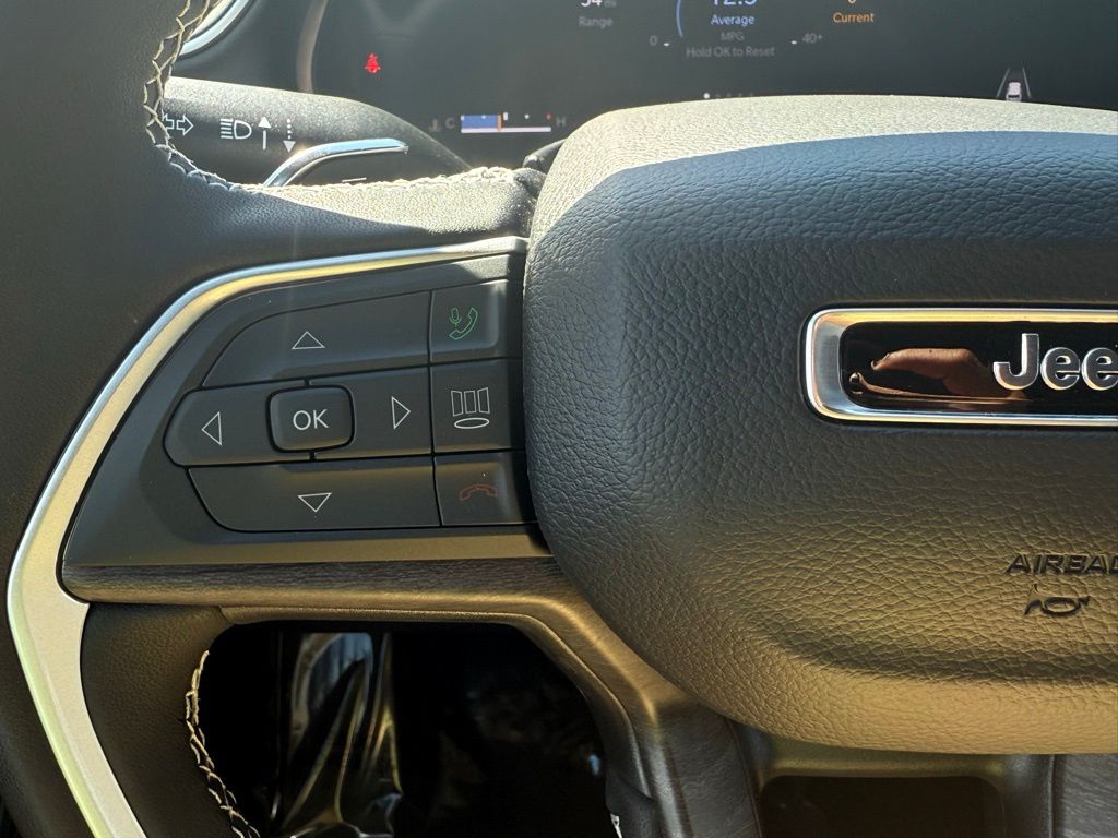 JeepGrand Cherokee L32