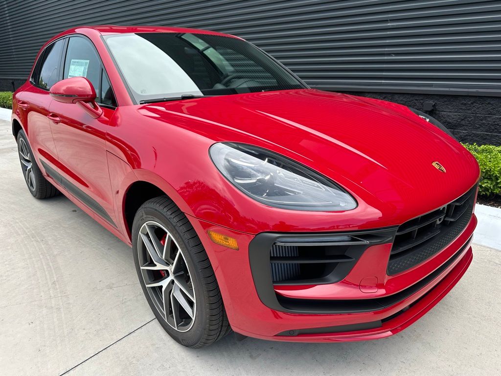 Thumbnail: 2025 Porsche Macan - 10