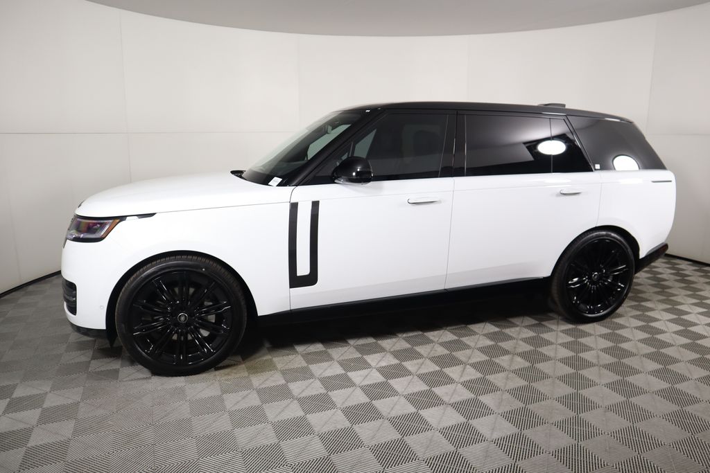 2025 Land Rover Range Rover SE 8