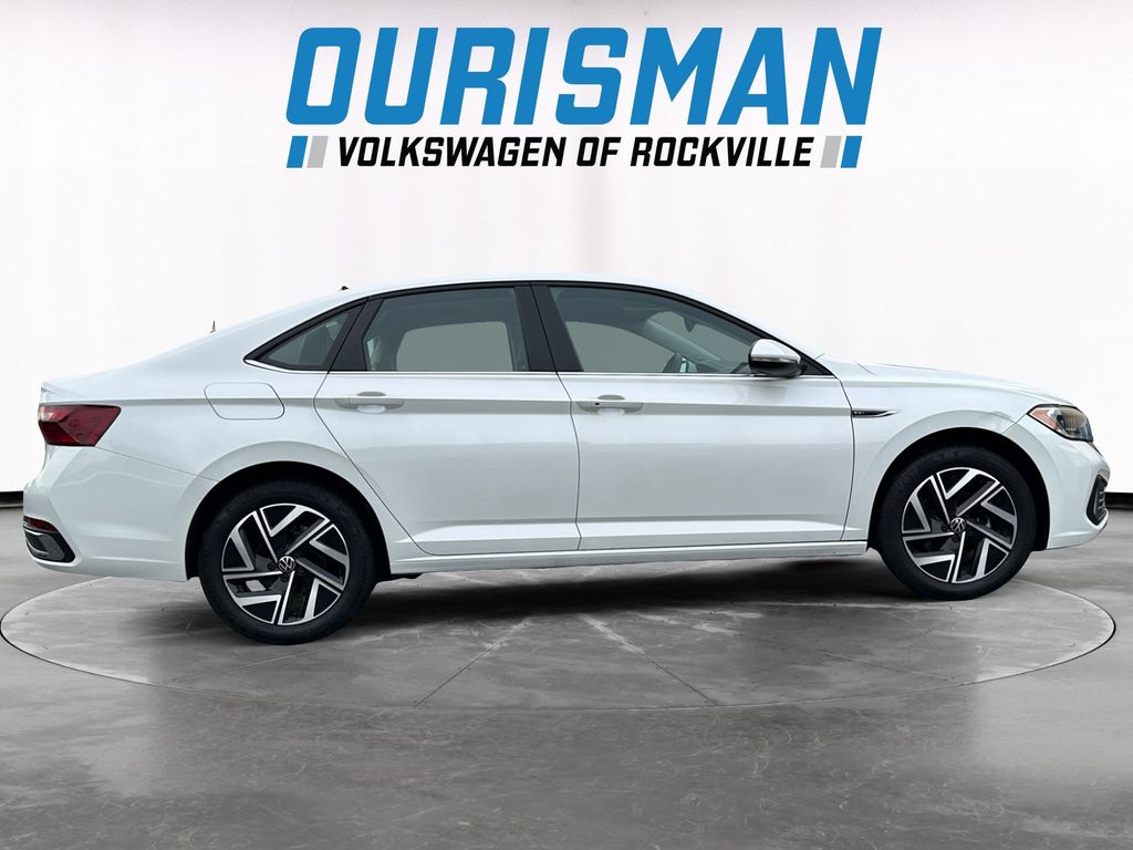 2024 Volkswagen Jetta 1.5T SEL photo
