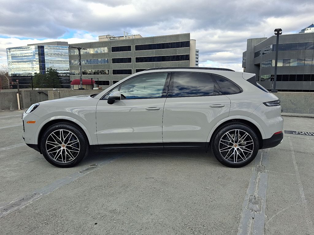 Thumbnail: 2026 Porsche Cayenne - 2