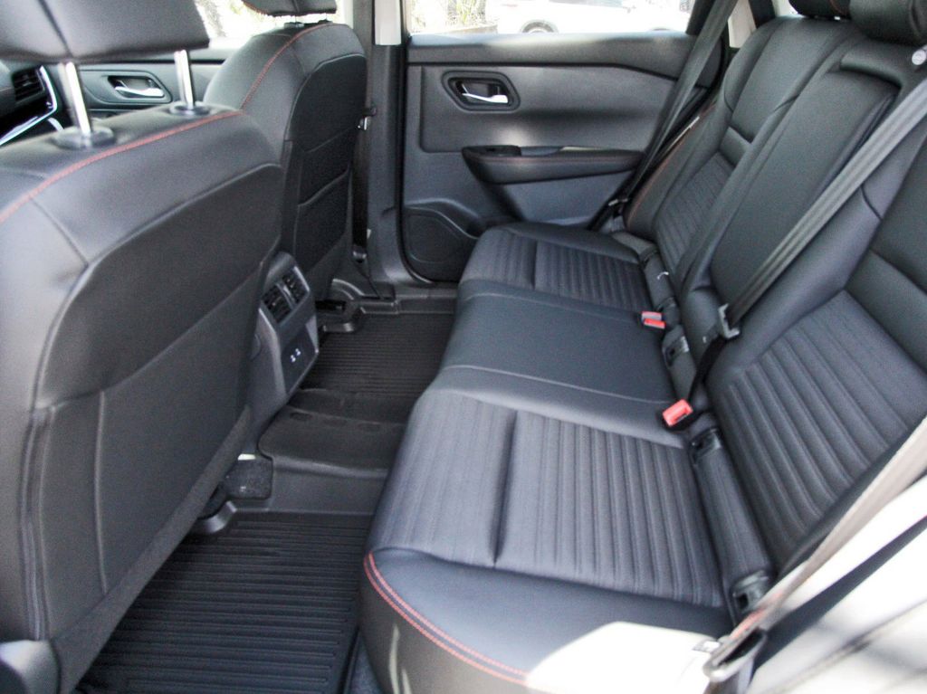 2026 Nissan Rogue Rock Creek - 6