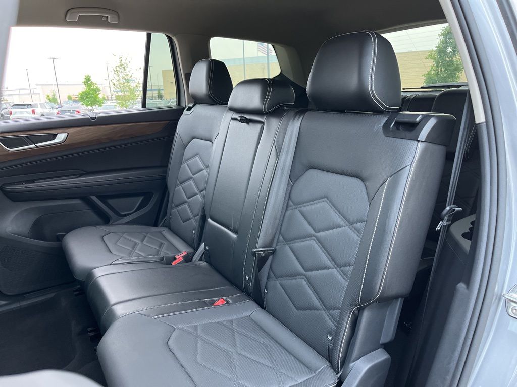2024 Volkswagen Atlas SE 26