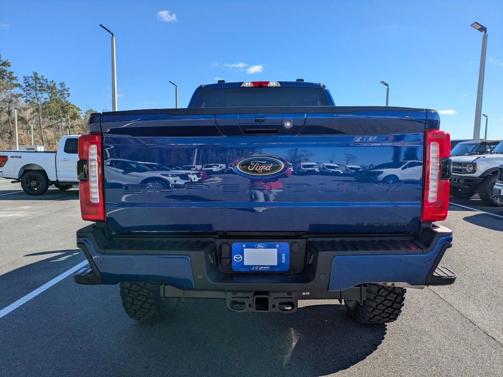 2026 Ford F-250 Super Duty Black Widow