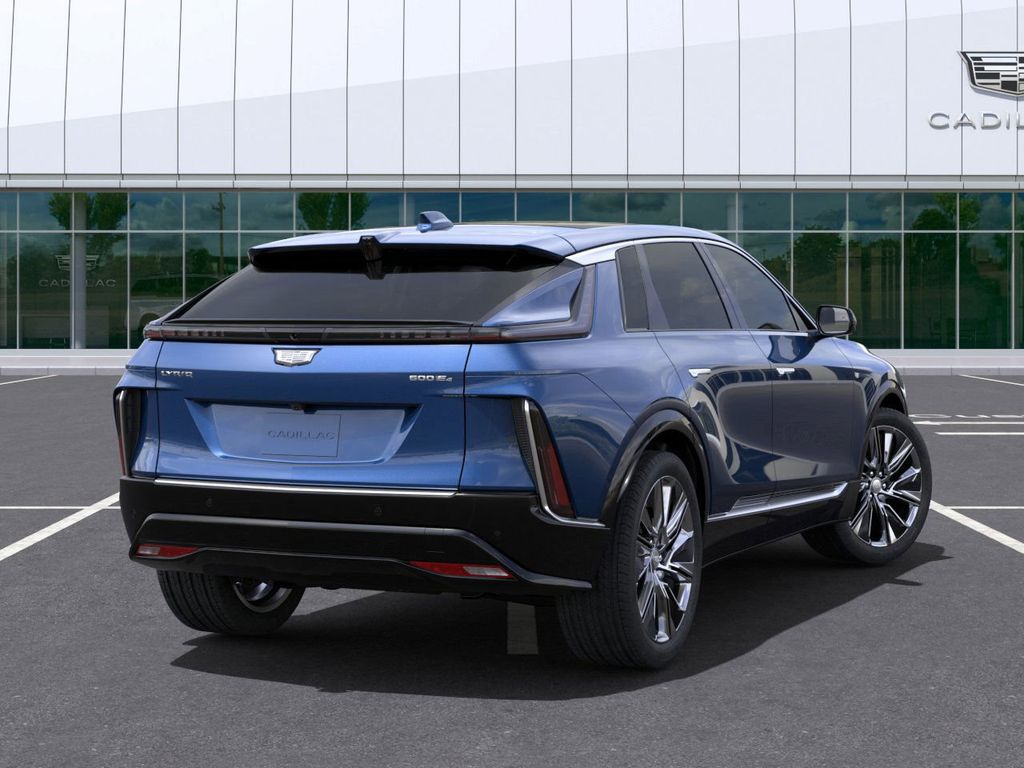 2024 Cadillac LYRIQ Luxury 4