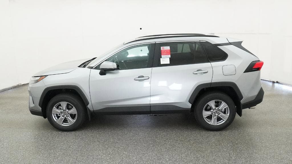 Thumbnail: 2025 Toyota RAV4 - 6