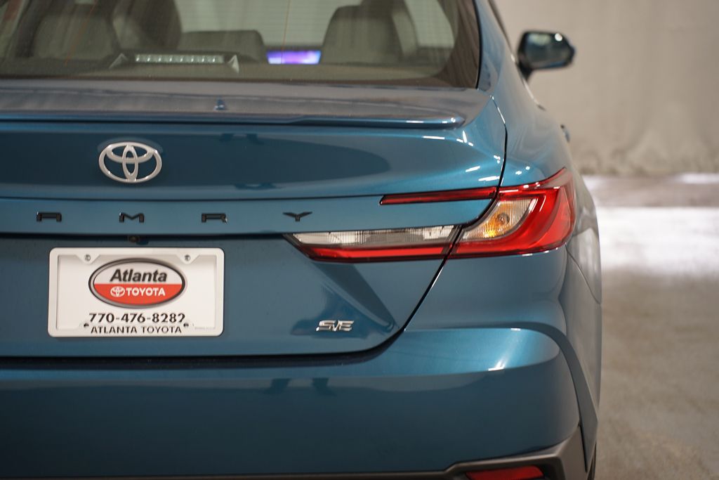 Thumbnail: 2025 Toyota Camry - 10