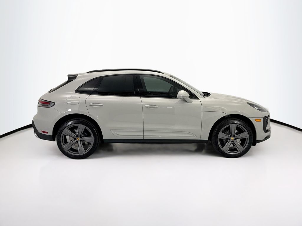 Thumbnail: 2026 Porsche Macan - 8