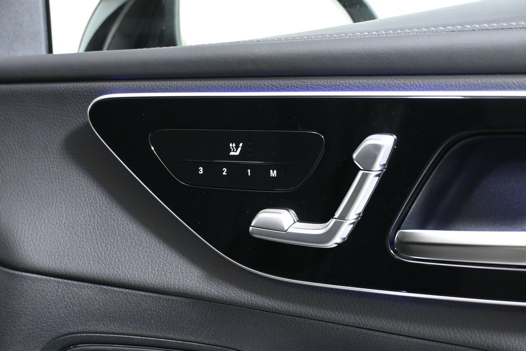 Thumbnail: 2026 Mercedes-Benz GLC - 22