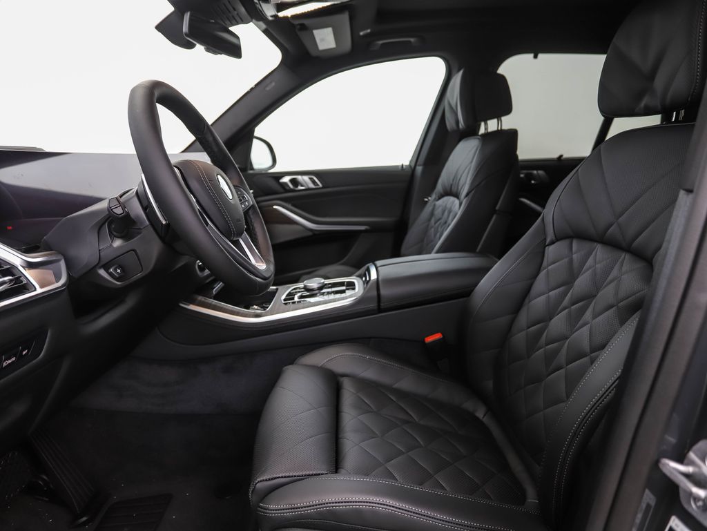 Thumbnail: 2026 BMW X5 - 11