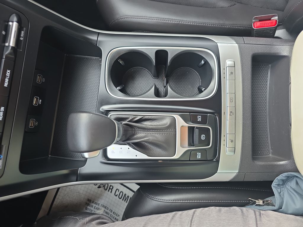 Certified Used 2023 Gray Kia LX image 28