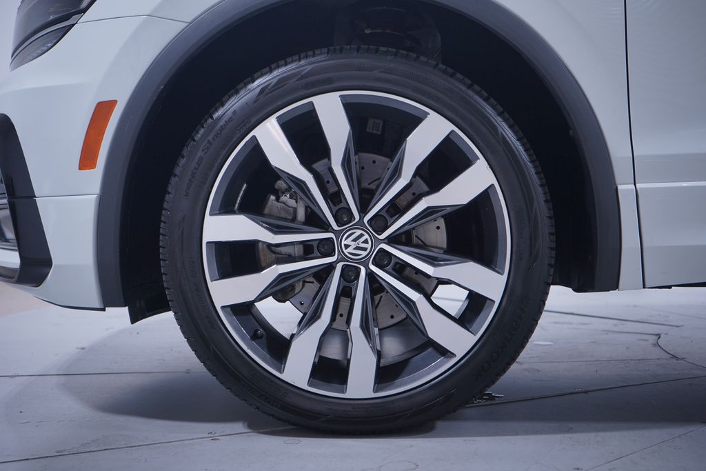 Thumbnail: 2020 Volkswagen Tiguan - 2