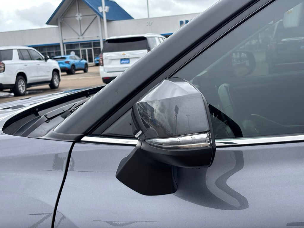 2024 Toyota Highlander LE Gray at Gullo Toyota