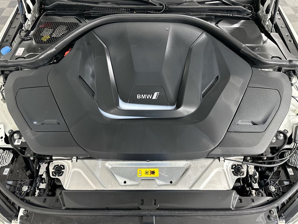 Thumbnail: 2023 BMW i4 - 31