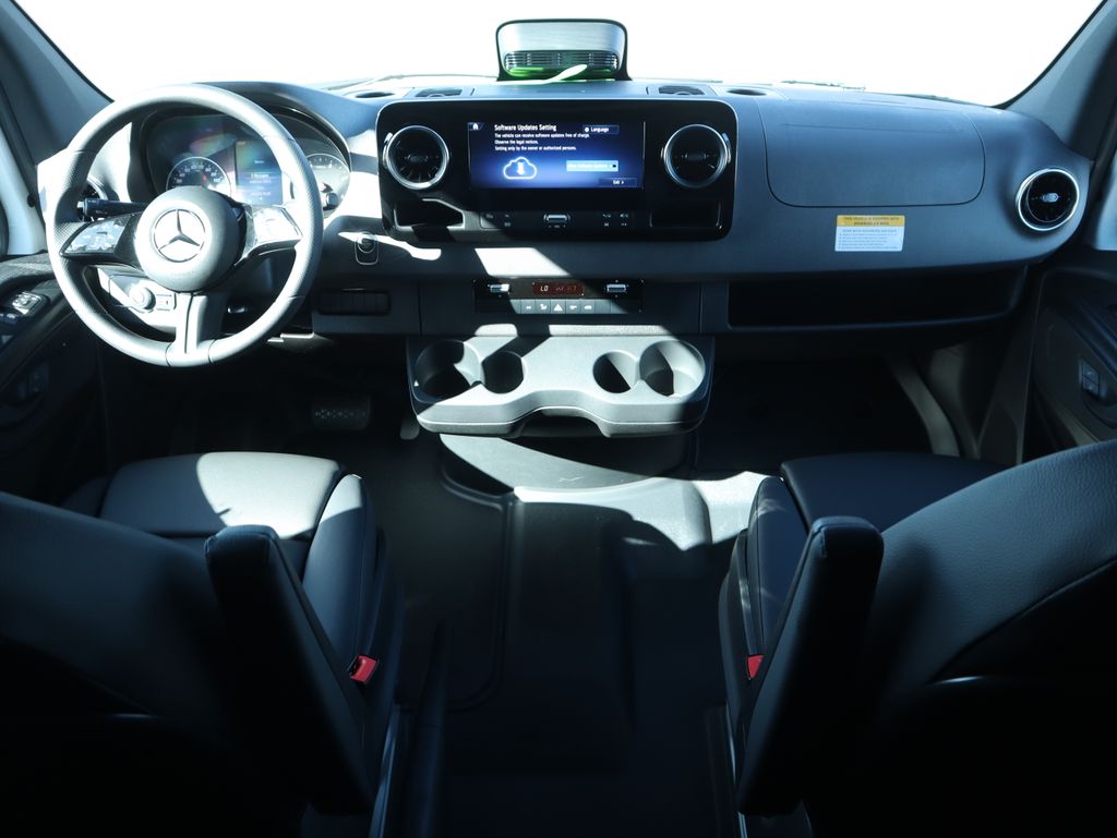 Thumbnail: 2026 Mercedes-Benz Sprinter - 14