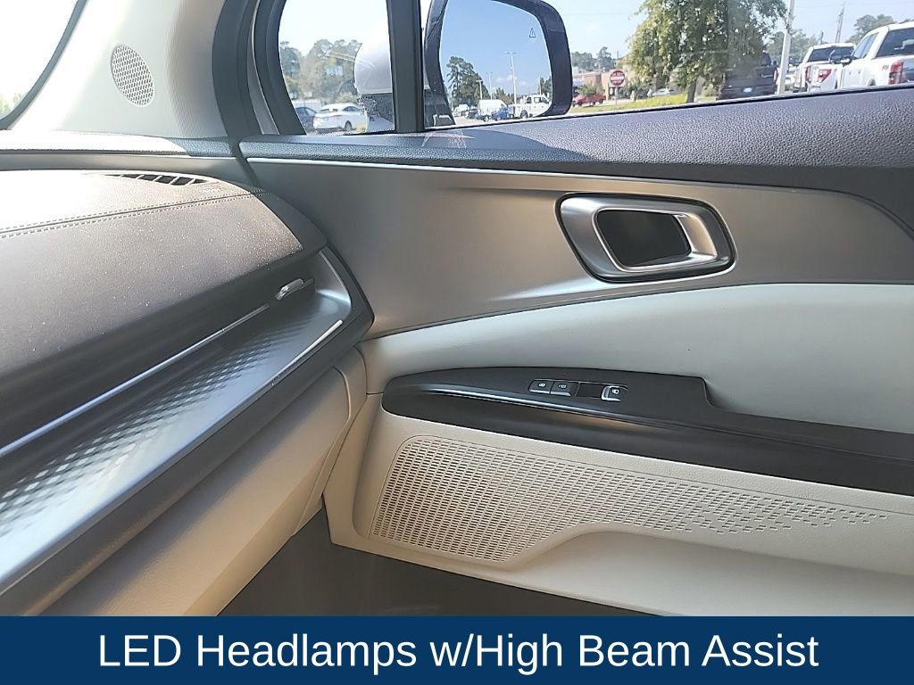 2022 Kia Carnival LX
