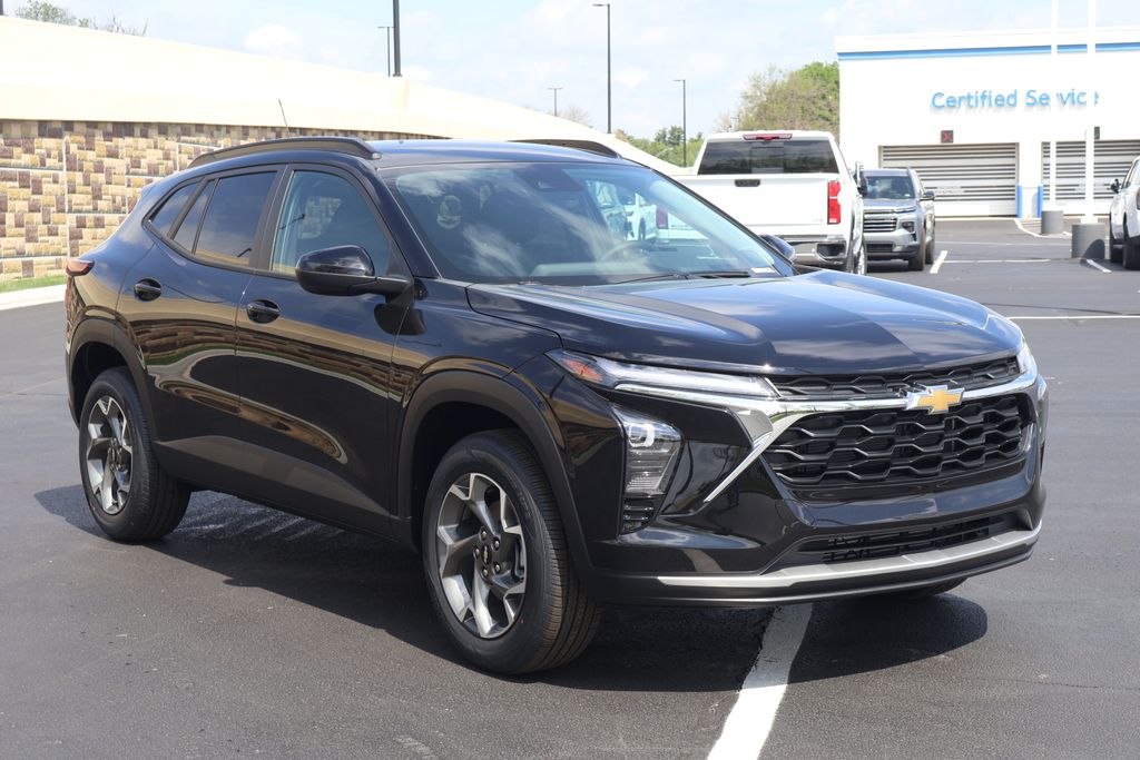 Thumbnail: 2026 Chevrolet Trax - 10