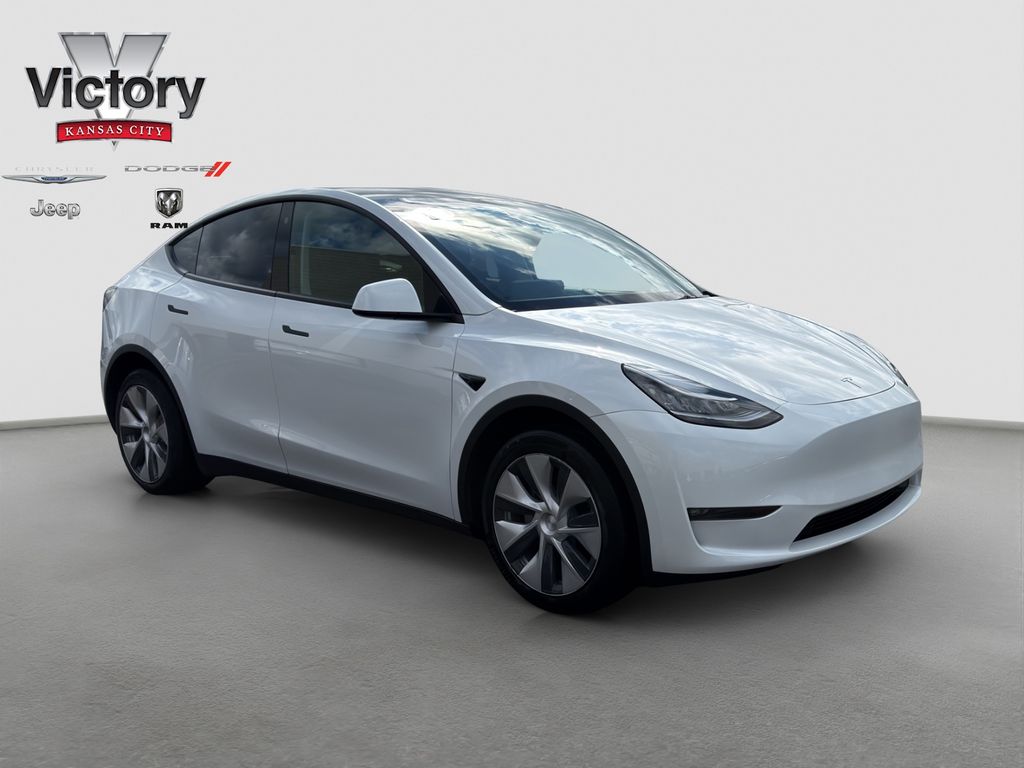 White 2023 Tesla Model Y Long Range AWD SUV / Crossover All-Wheel Drive 1-Speed Automatic