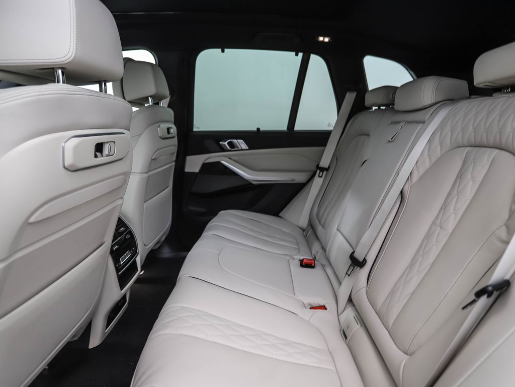 Thumbnail: 2026 BMW X5 - 21