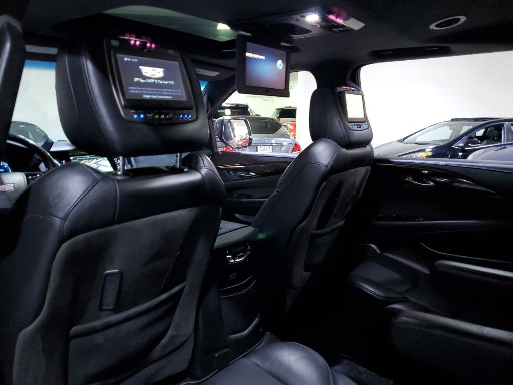 2016 Cadillac Escalade ESV Platinum Edition 33