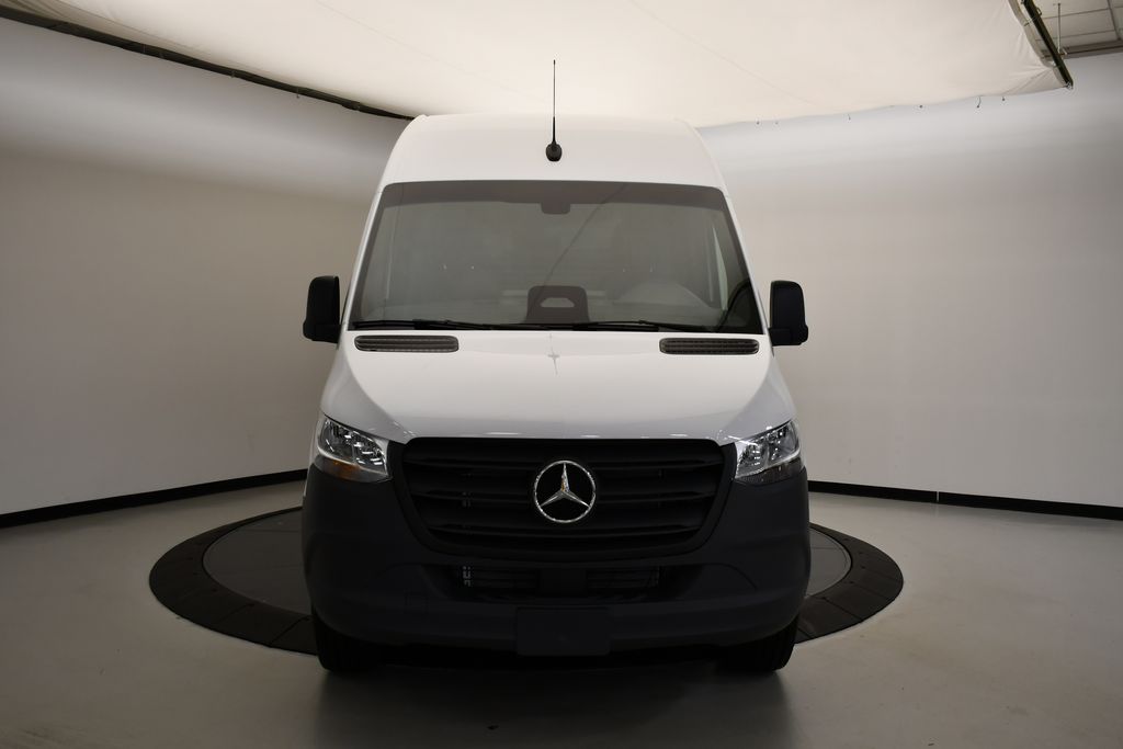 Thumbnail: 2025 Mercedes-Benz Sprinter - 2