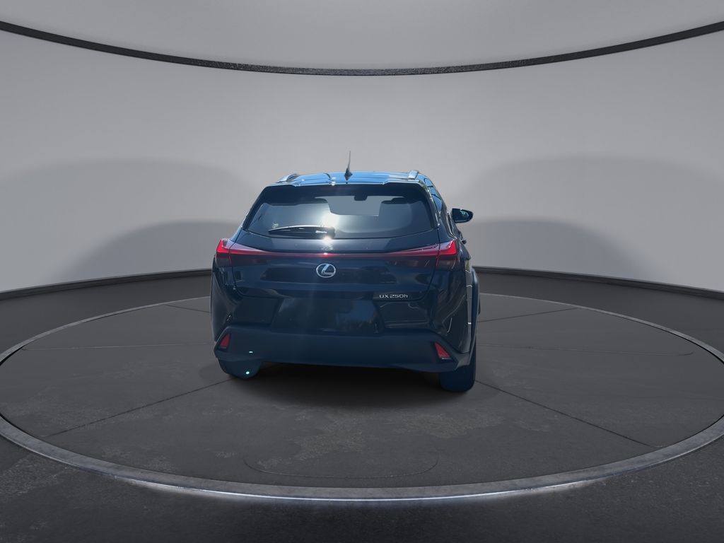 Thumbnail: 2024 Lexus UX - 7
