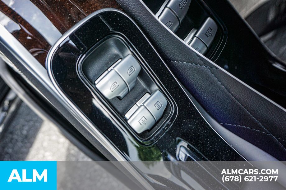 Used 2024 Black Mercedes-Benz S 580e image 61