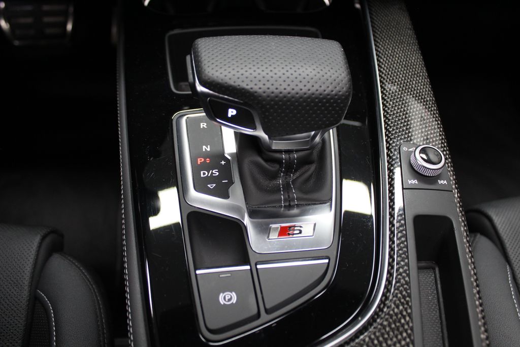 Thumbnail: 2022 Audi S5 - 16