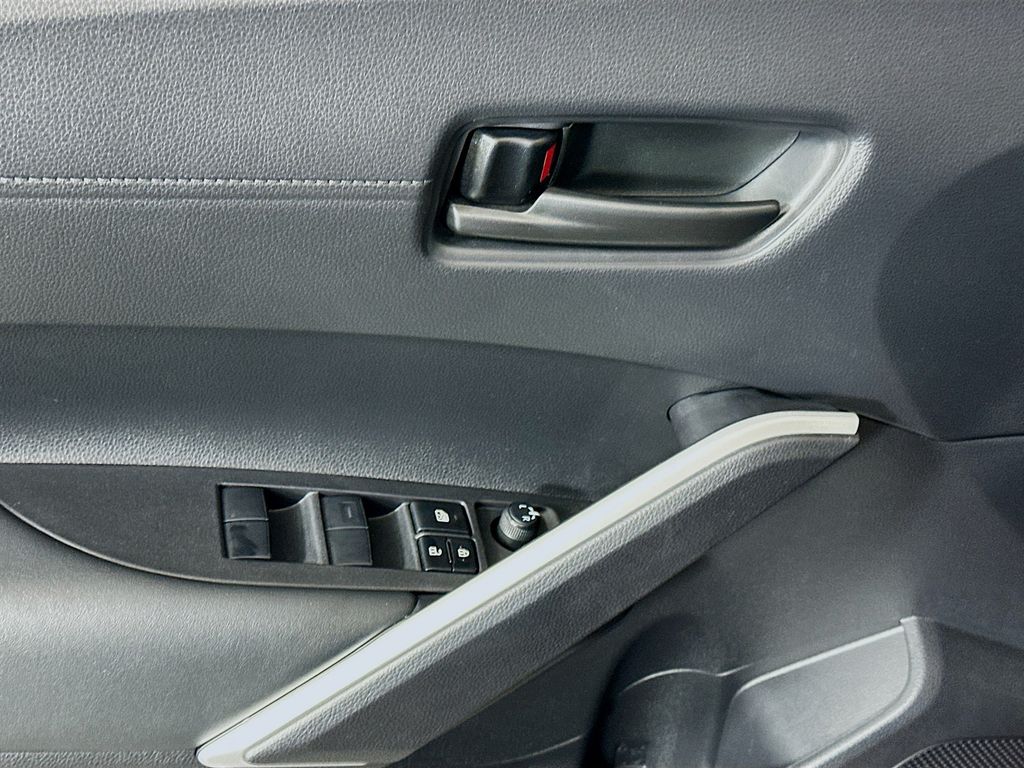 Thumbnail: 2024 Toyota Corolla Cross - 18