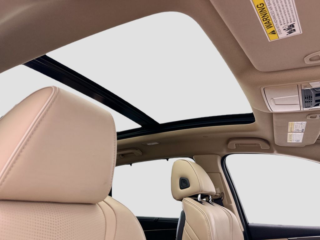 Thumbnail: 2023 Acura MDX - 17