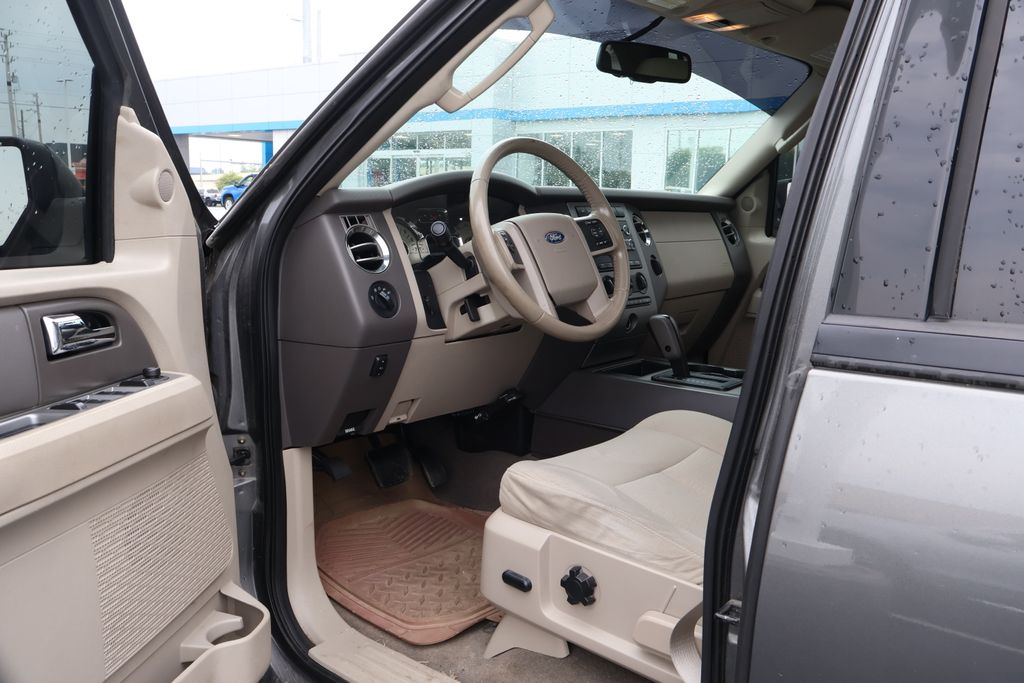 2012 Ford Expedition EL XLT 12