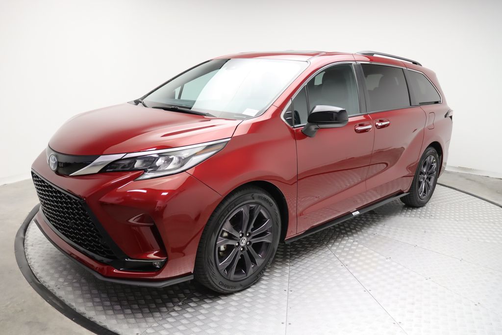 2022 Toyota Sienna XSE -
                  West Palm Beach, FL