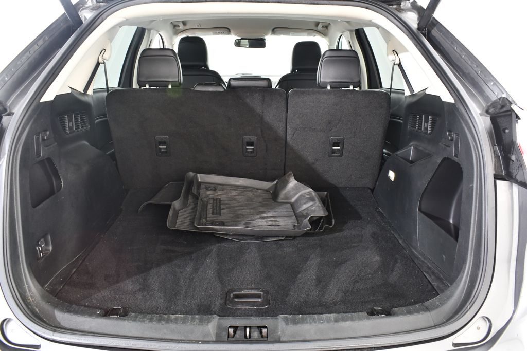 Used 2023 Gray Ford SEL image 20