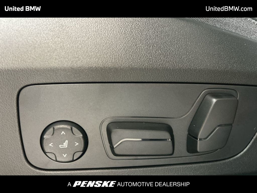 Thumbnail: 2025 BMW X1 - 12