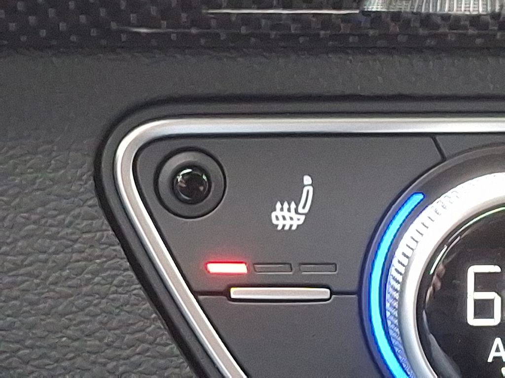 2025 Audi SQ5  19
