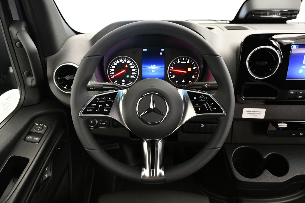 2025 Mercedes-Benz Sprinter 2500 16