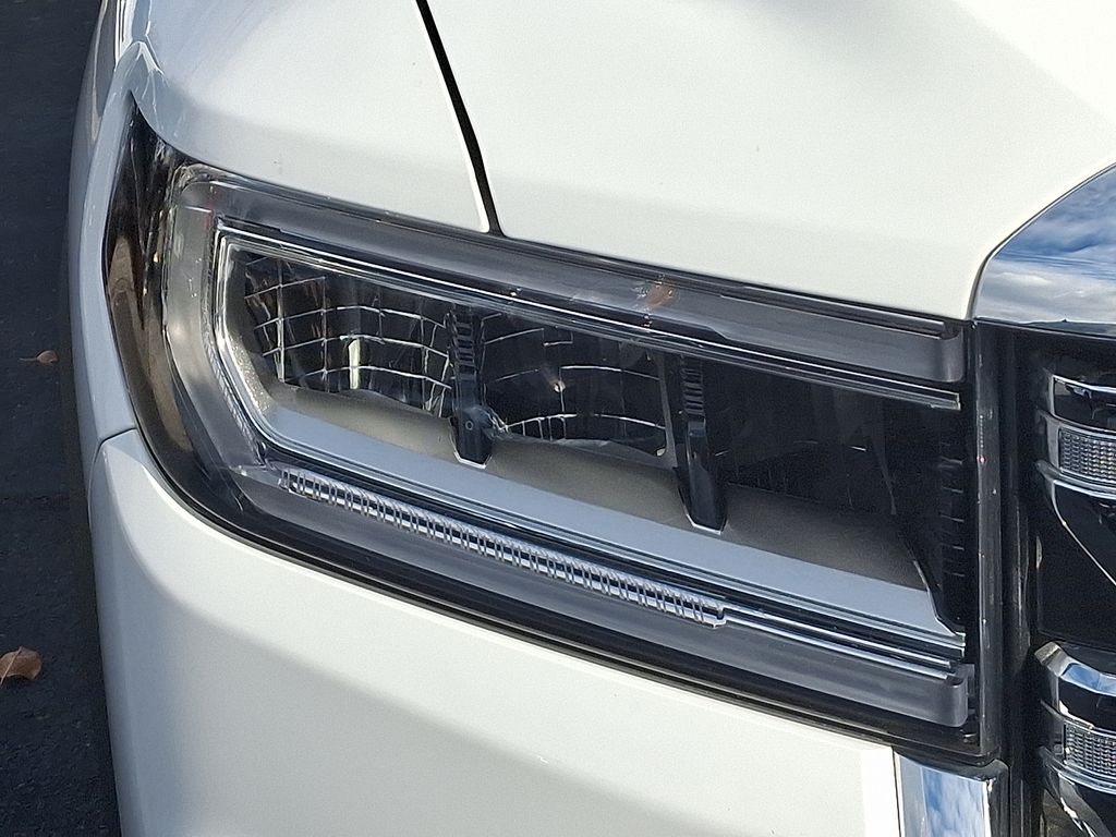 Thumbnail: 2023 GMC Acadia - 9