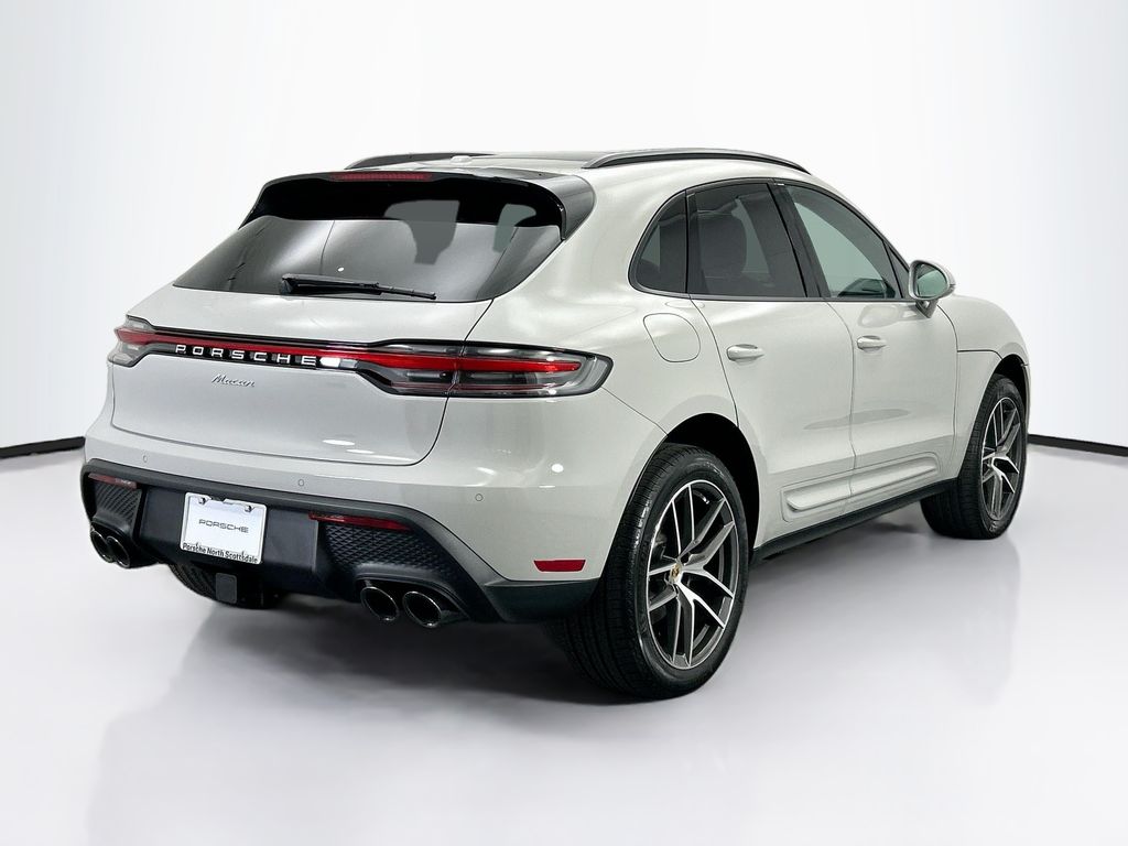 Thumbnail: 2026 Porsche Macan - 7