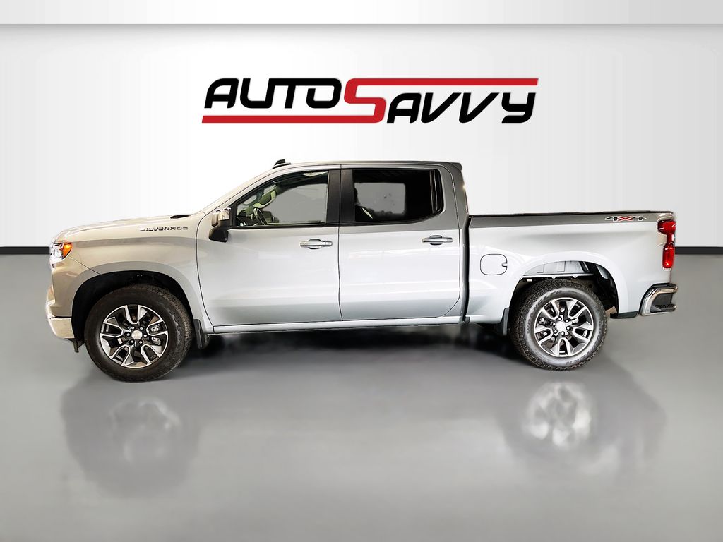 Used 2024 Sterling Gray Metallic Chevrolet LT image 4